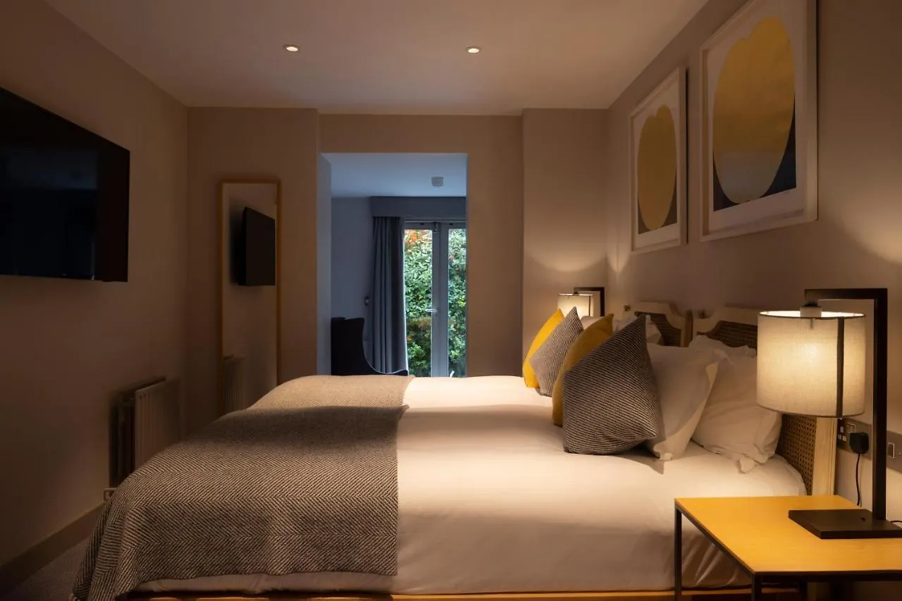 Number 31 Hotel Dublin 4*,  Ireland